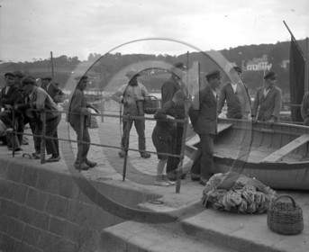 BA 52  Finistère Douarnenez dpt 29 .jpg