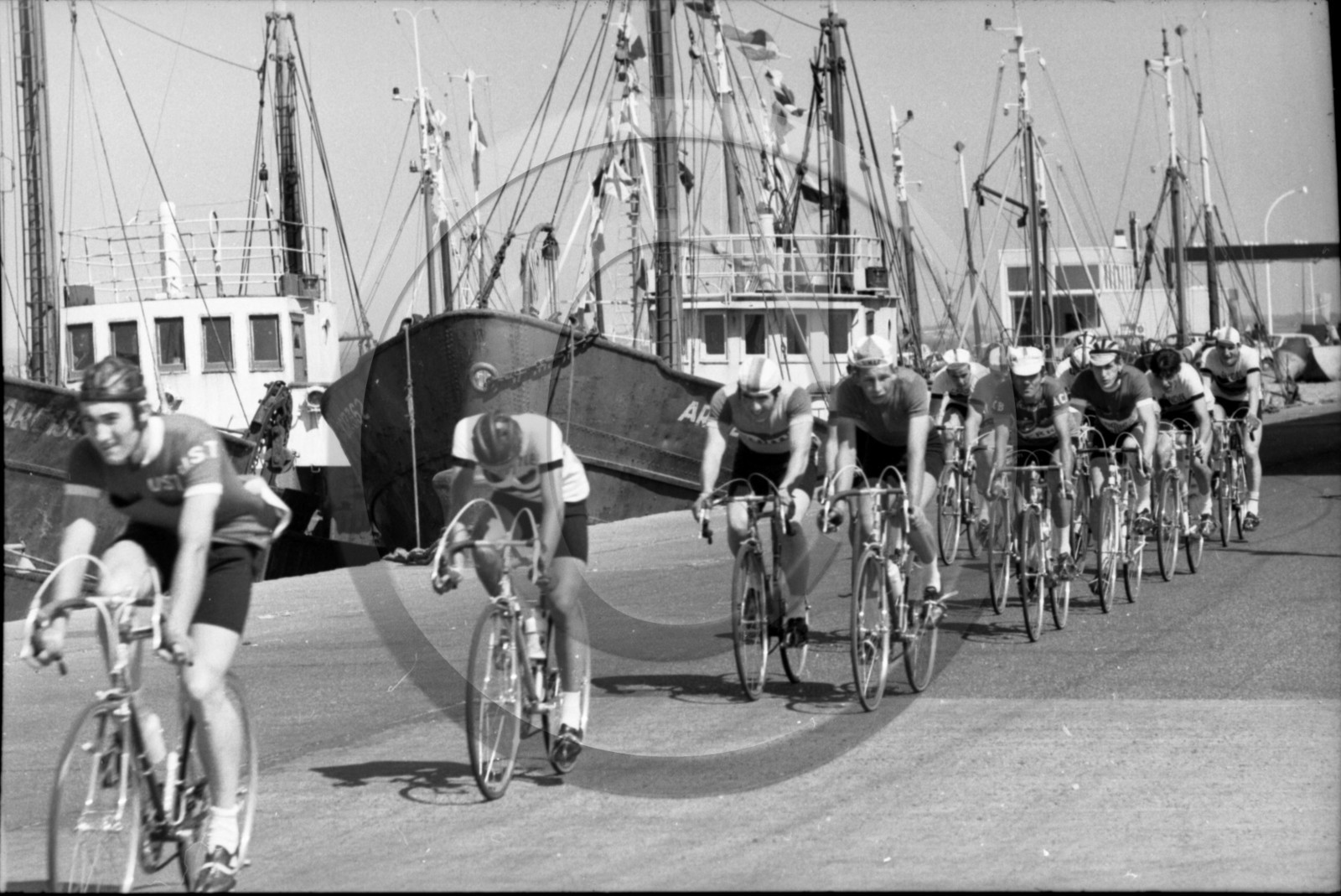 14 juillet 1969 course cycliste au port chalutier JL-JM-Salaun - 310 - .jpg