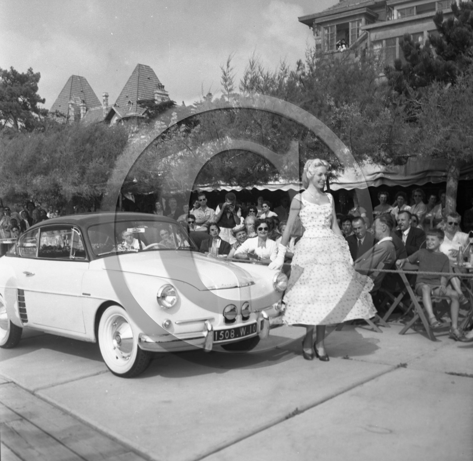 AUCE 461 Renault 4cv autobleu .jpg