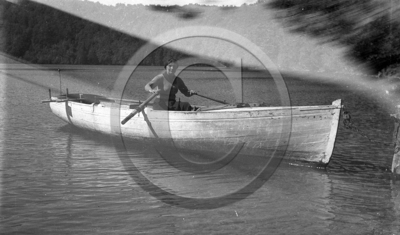 BA 1093  bord de lac.jpg