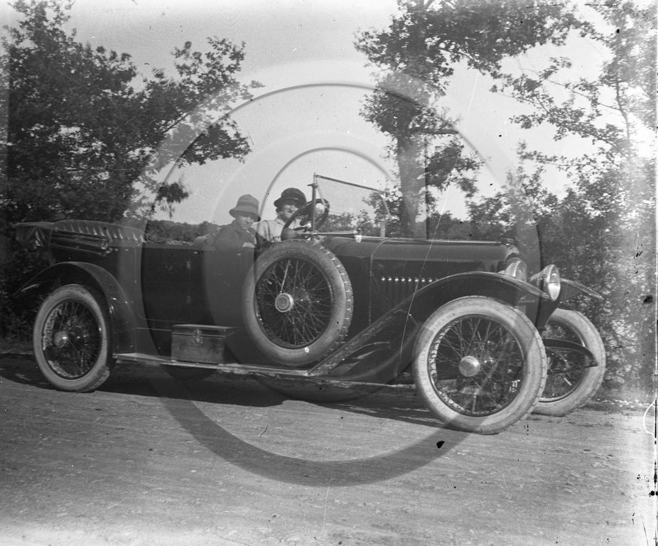 AU 3899 Peugeot .jpg