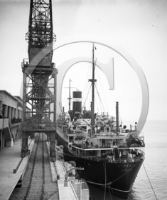 BA 901 paquebot Athenia de Glasgow vu de l arriere le Verdon 1935  dpt 33 .jpg