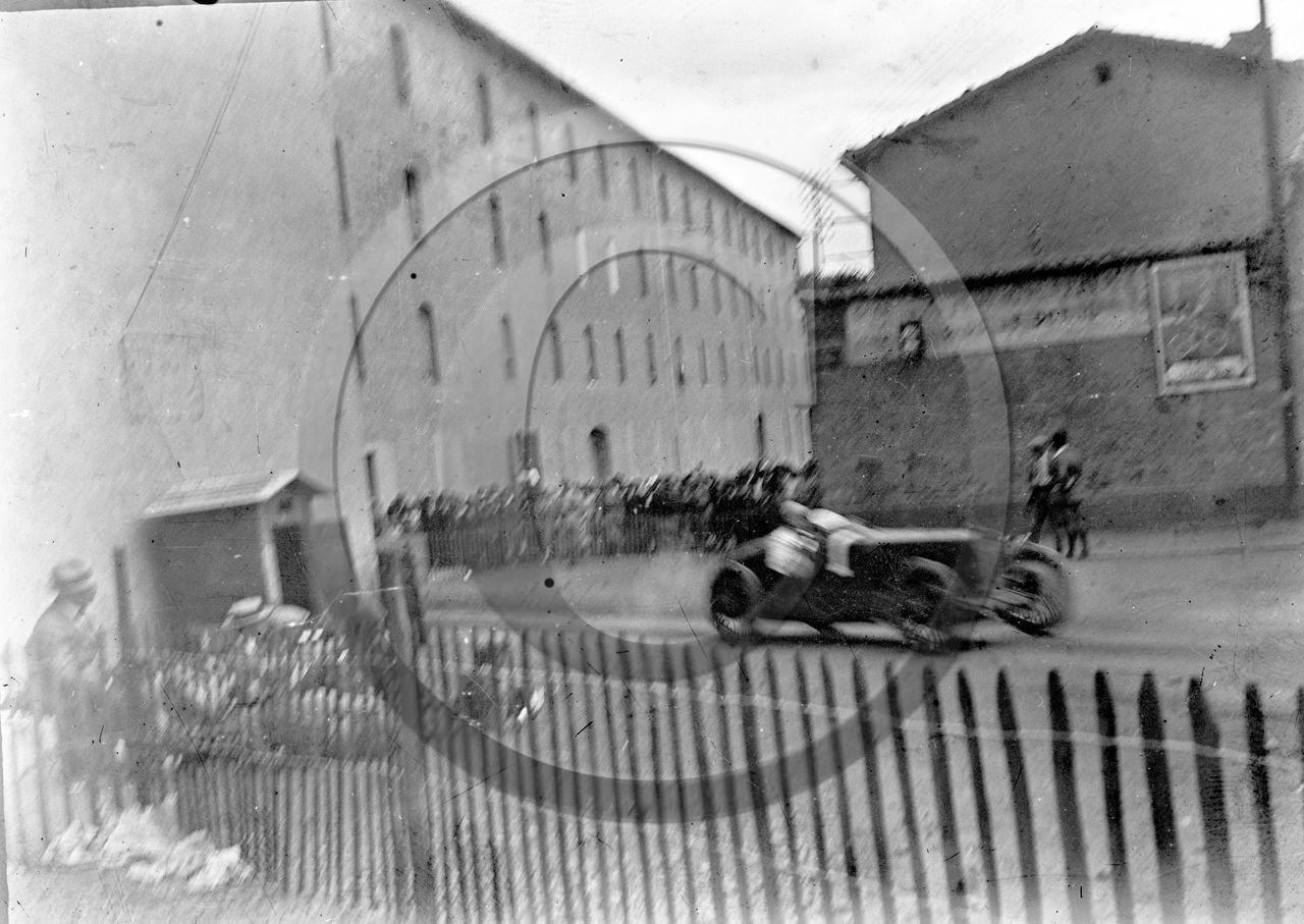 AUC 192 Course auto Givors  .jpg