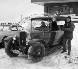 AU 783 Peugeot 10cv premier rallye neige et glace grenoble alpe d'huez .jpg