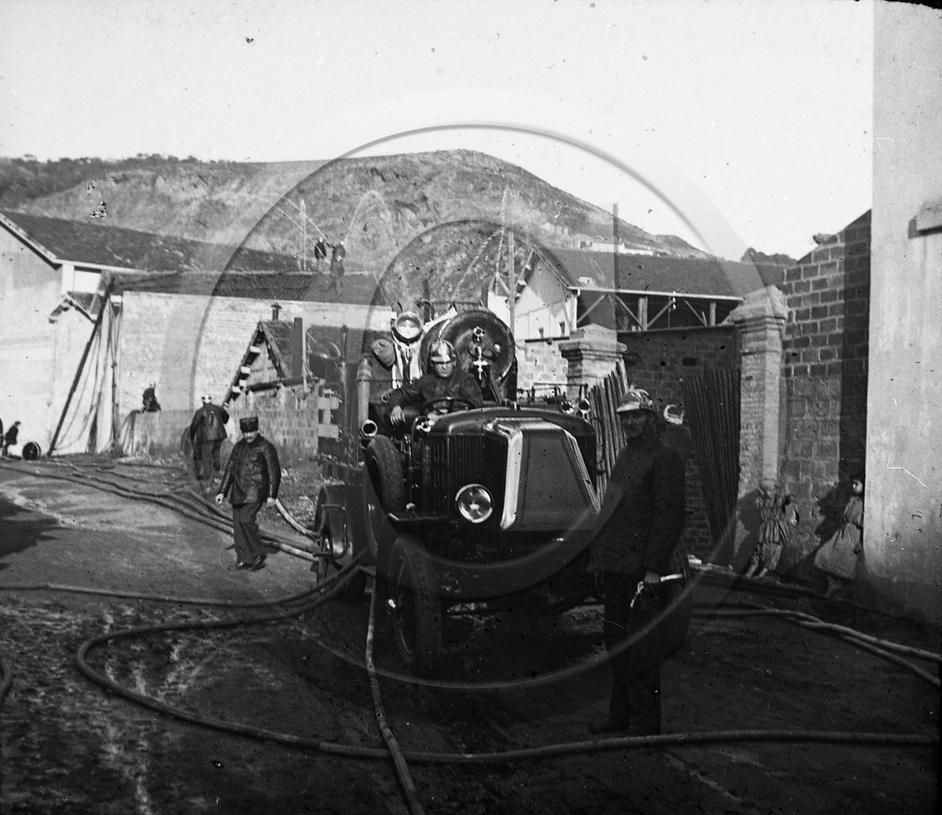 AUU 458 usine Melia Alger 1927.jpg