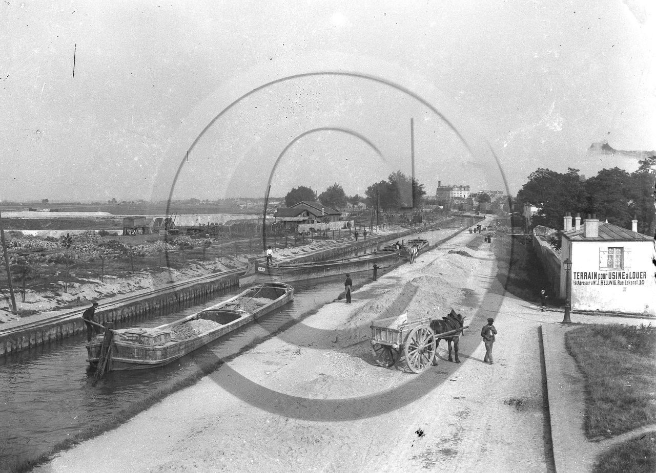 vi  1040  Pantin peniche canal  rue lakanal Mr Hellwig dpt 93.jpg