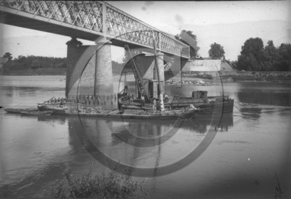 vi  1368 serie la réole travaux sous le nouveau pont.jpg