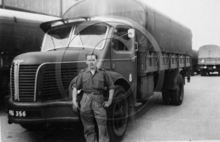 AUU 41  Berliet aux armées.jpg