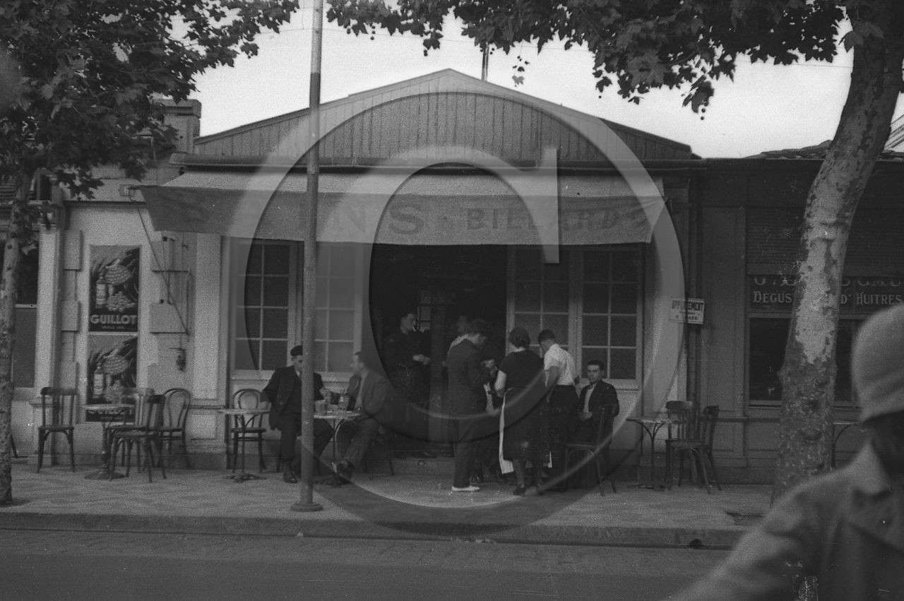 arc bar des bains.jpg