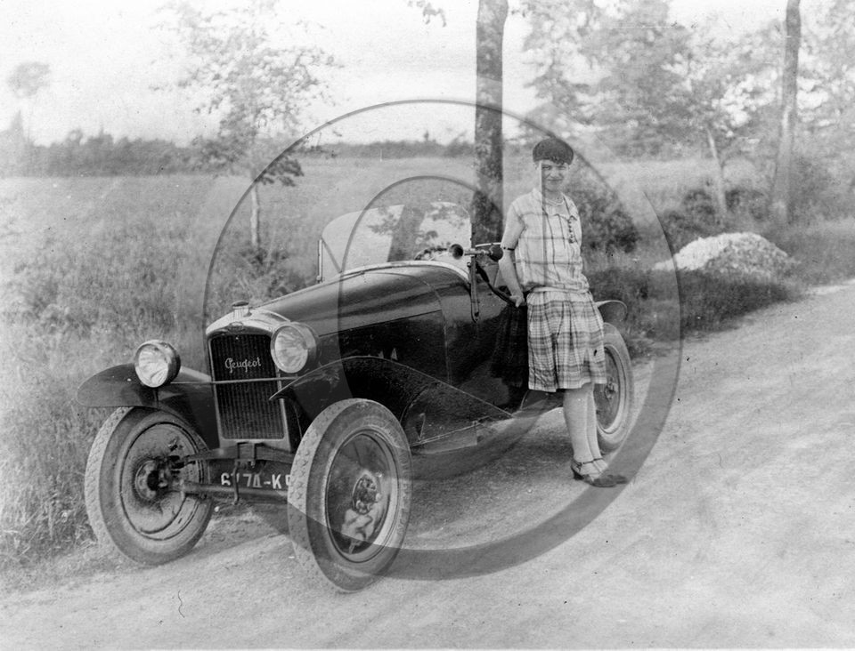 AU 4264 Peugeot quadrilette sport d'apres photo .jpg