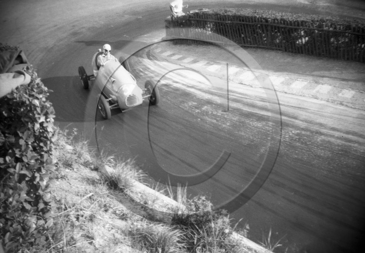 AUC 228 Angouleme 12 Juin 1949  .jpg