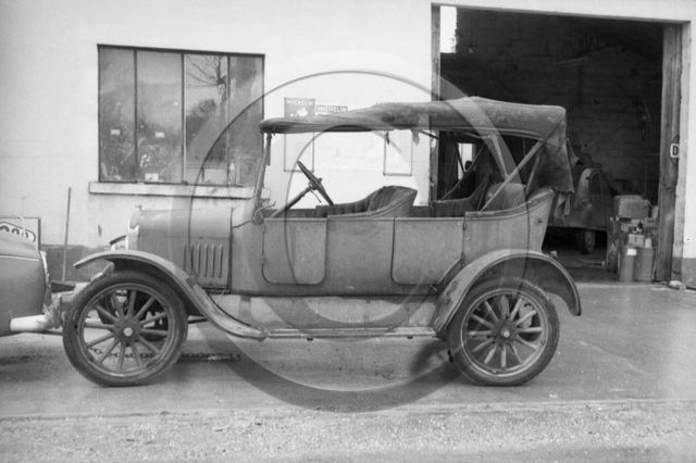 AU 208 Ford modele T .jpg