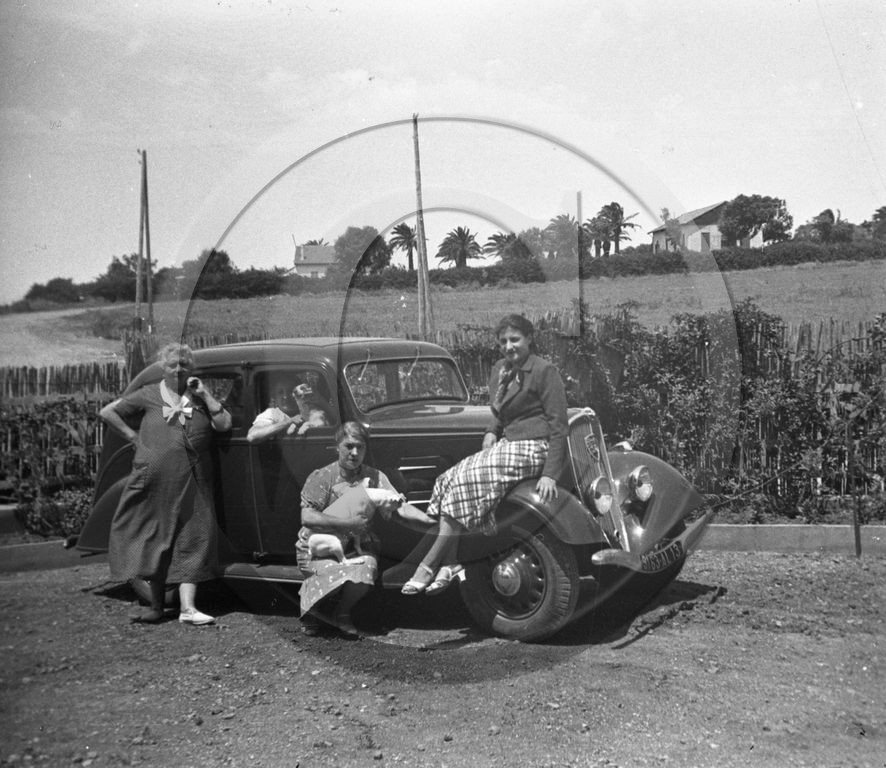 AU 3783 Peugeot 301 .jpg