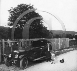 au 4144  unic devant la villa Germaine St Rémy les Chevreuse dpt 78 .jpg