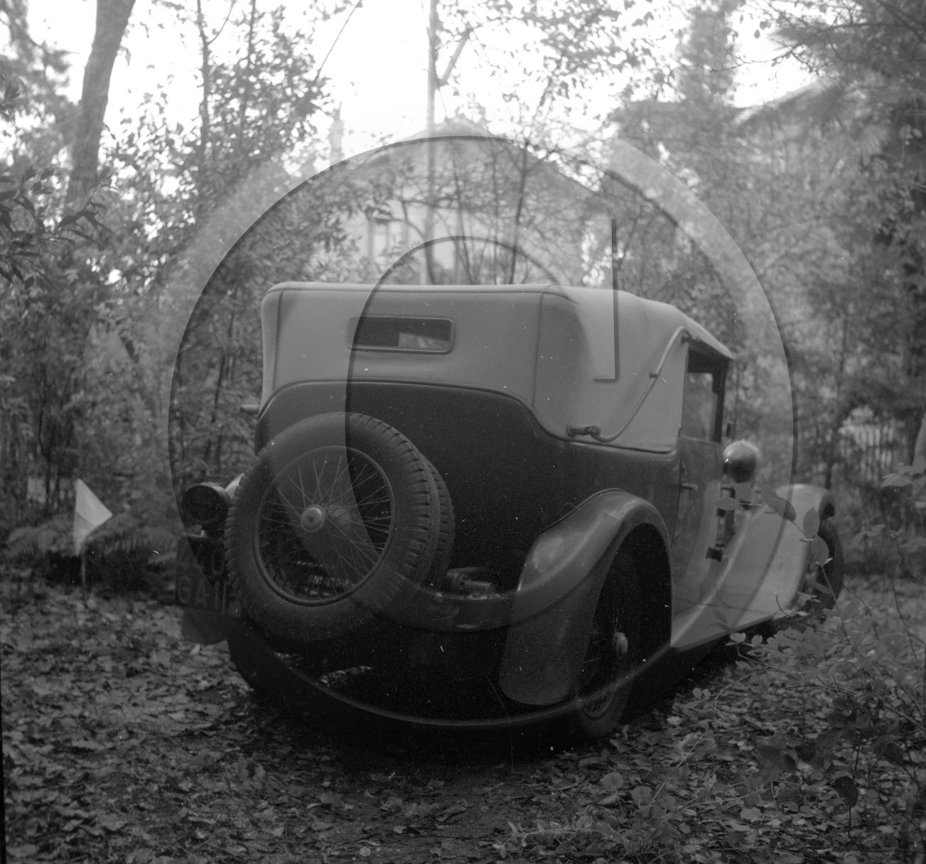 au 587 Bugatti T 44 Van Vooren  .jpg