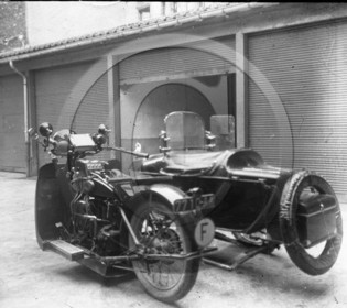 MOV 75 moto side vue arriere de la mov 72  a identifier .jpg