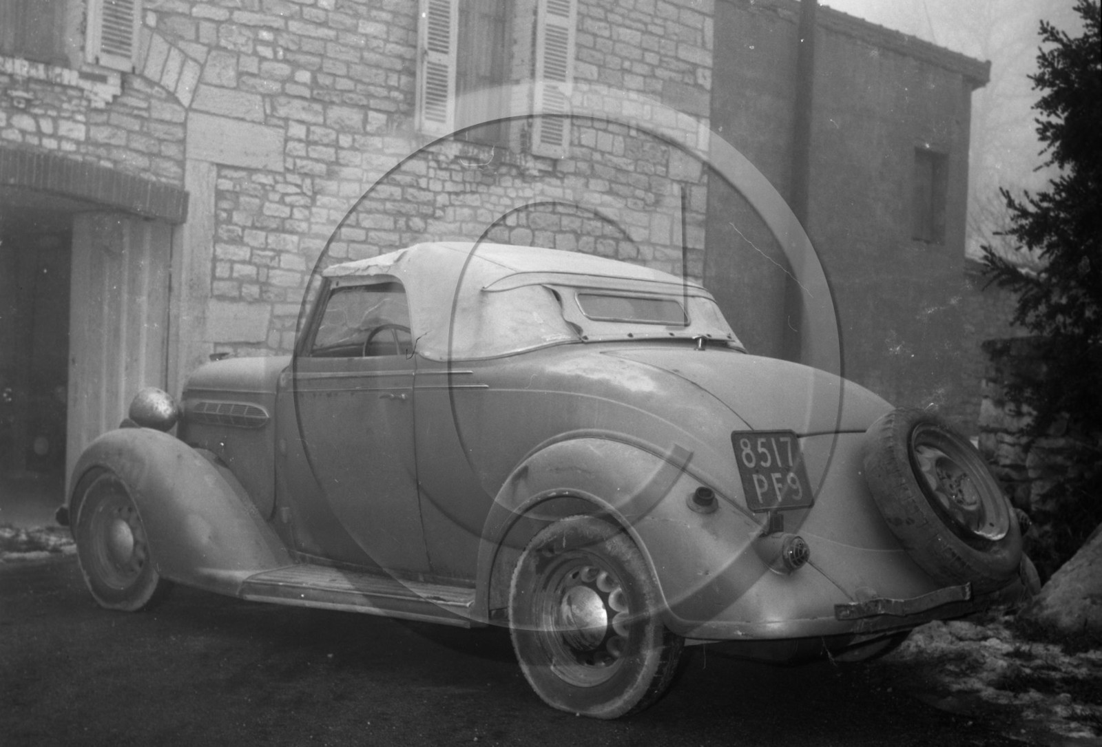 AU 441 Chrysler cabriolet spider 1936 .jpg