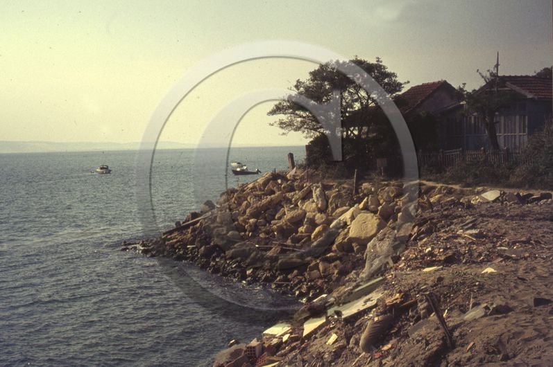 arc 4018  trou du blockaus 1978 .jpg