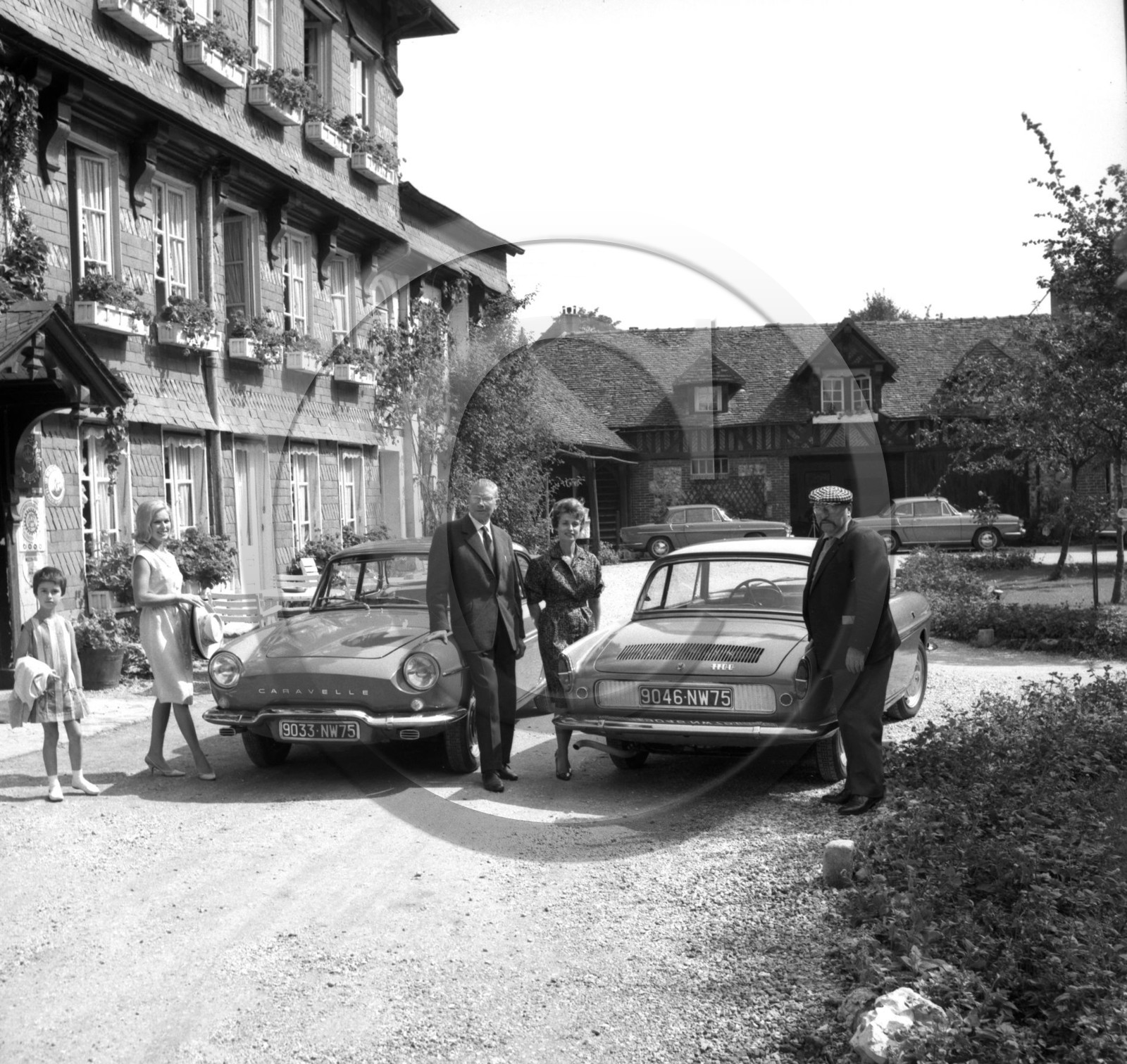 AU 2591 Renault caravelle .jpg