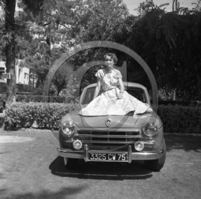 AUCE 215 Renault fregate .jpg