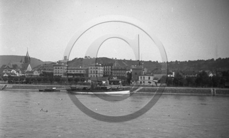 BA 1041 remorqeur de riviere.jpg