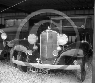 AU 1253 Buick Mc laughlin Canada cabriolet 1933 .jpg