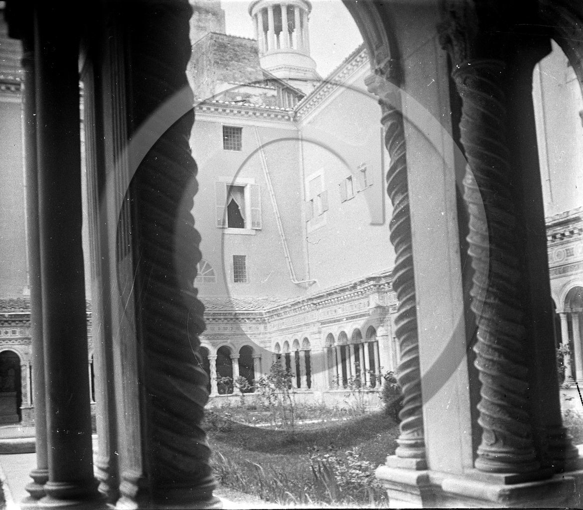 Rome basilique St Paul hors les murs - 2 -  Italie .jpg