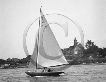 arc 1561 F2 voilier 6M  Vasconia 2.jpg