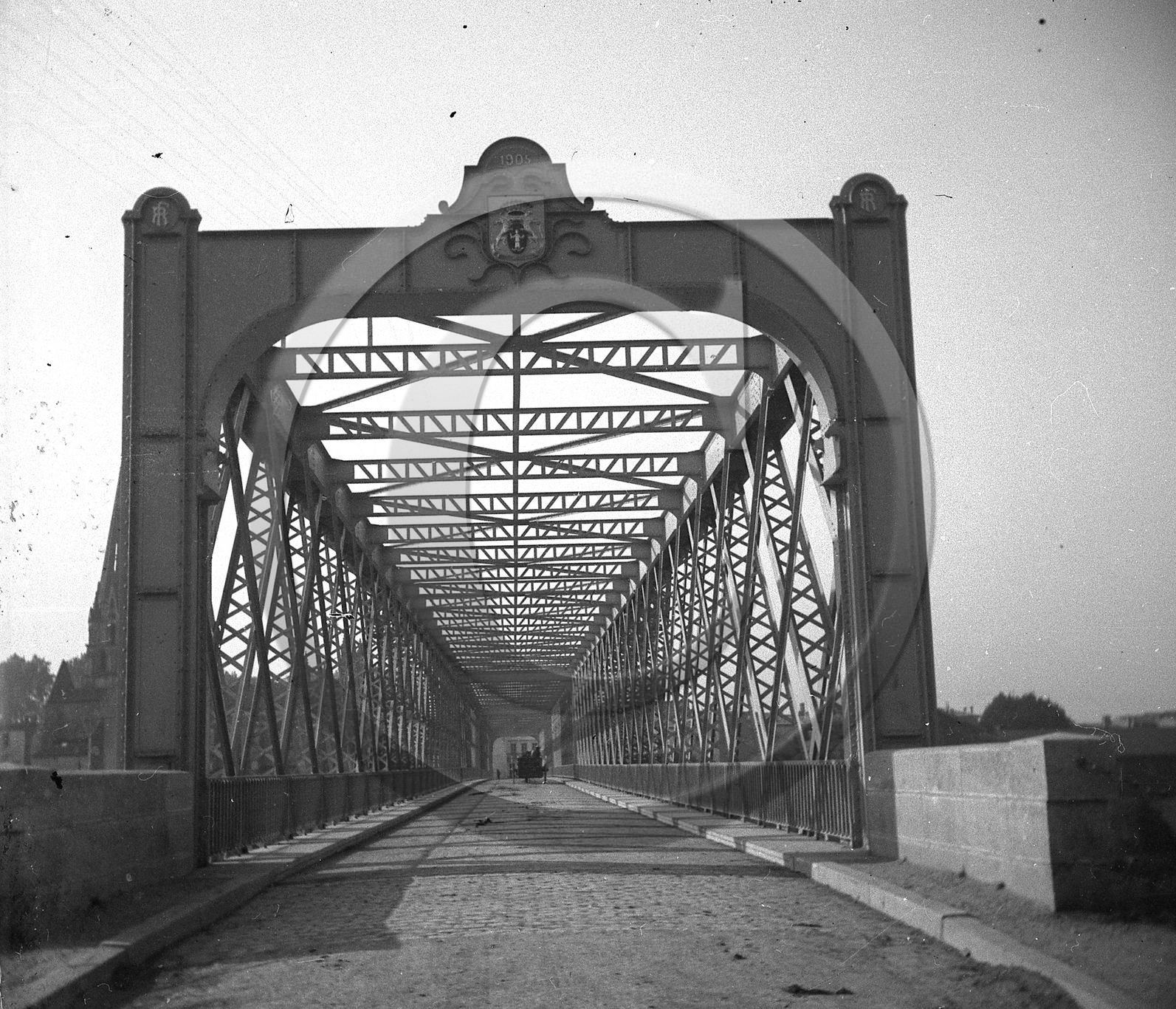 vi  1157   pont métallique Eiffel.jpg