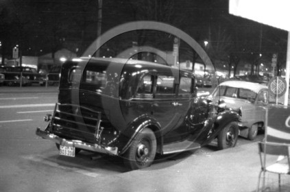 AU 234 Packard limousine 1932 .jpg