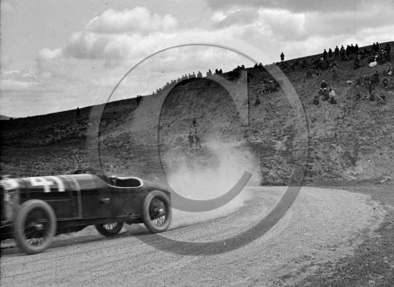 Copie de AUC 88 Salmson course de cote de Medea Avril 1927.jpg