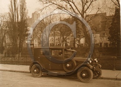 AU 3852 Chenard Quai de la sarthe Le Mans 1930.jpg