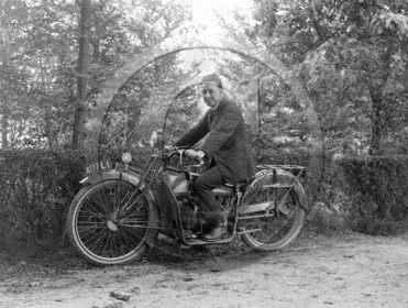 mov 267 moto avec medaillon DAS .jpg