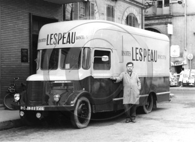 AU 4055 hotchkiss  camion;Lespeau;biscotte;biscuit;.jpg