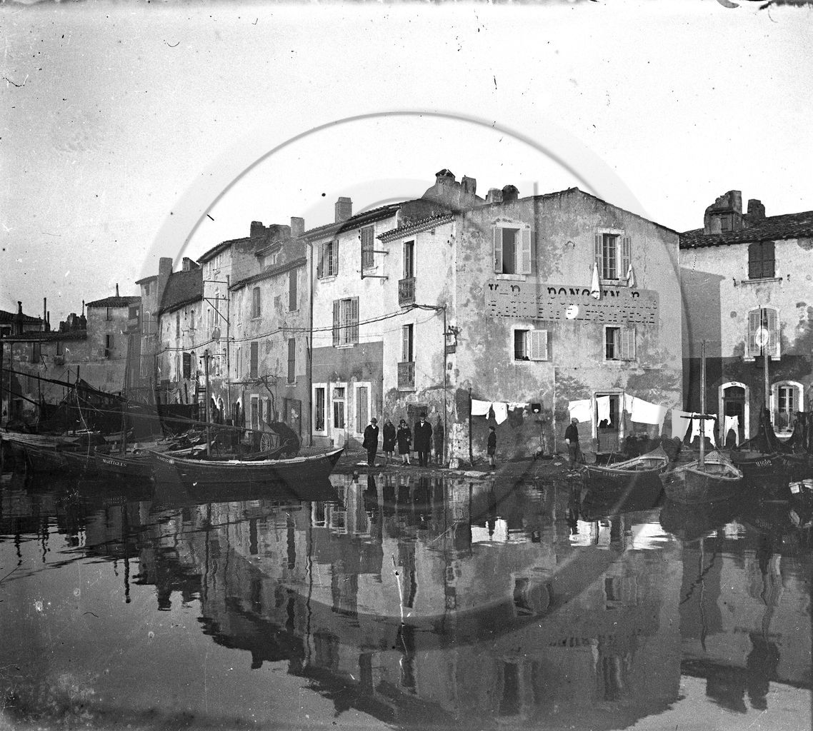 BA 109 Martigues le port des pecheurs  dpt 13.jpg