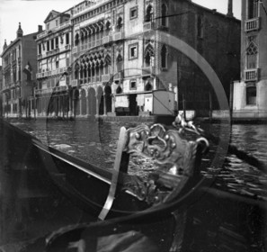 venise  près de la poissonerie palais casa di oro casa  Italie .jpg