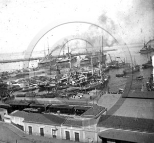 BA 532 guerre Algerie escadre francaise dans le port d Alger .jpg
