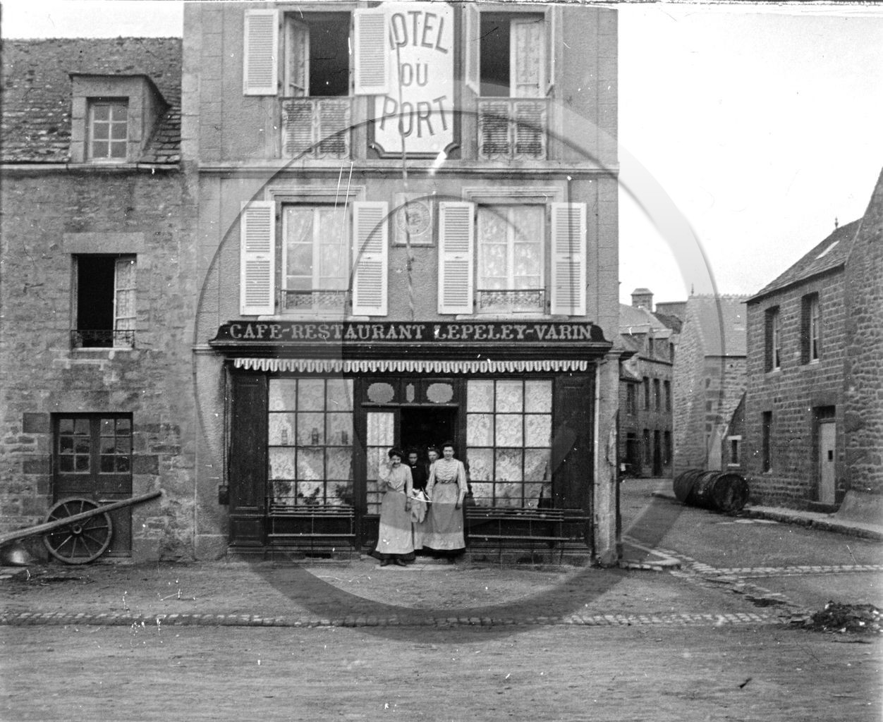 vi  1000  Barfleur Mme Lepeley aout 1905  dpt 50.jpg