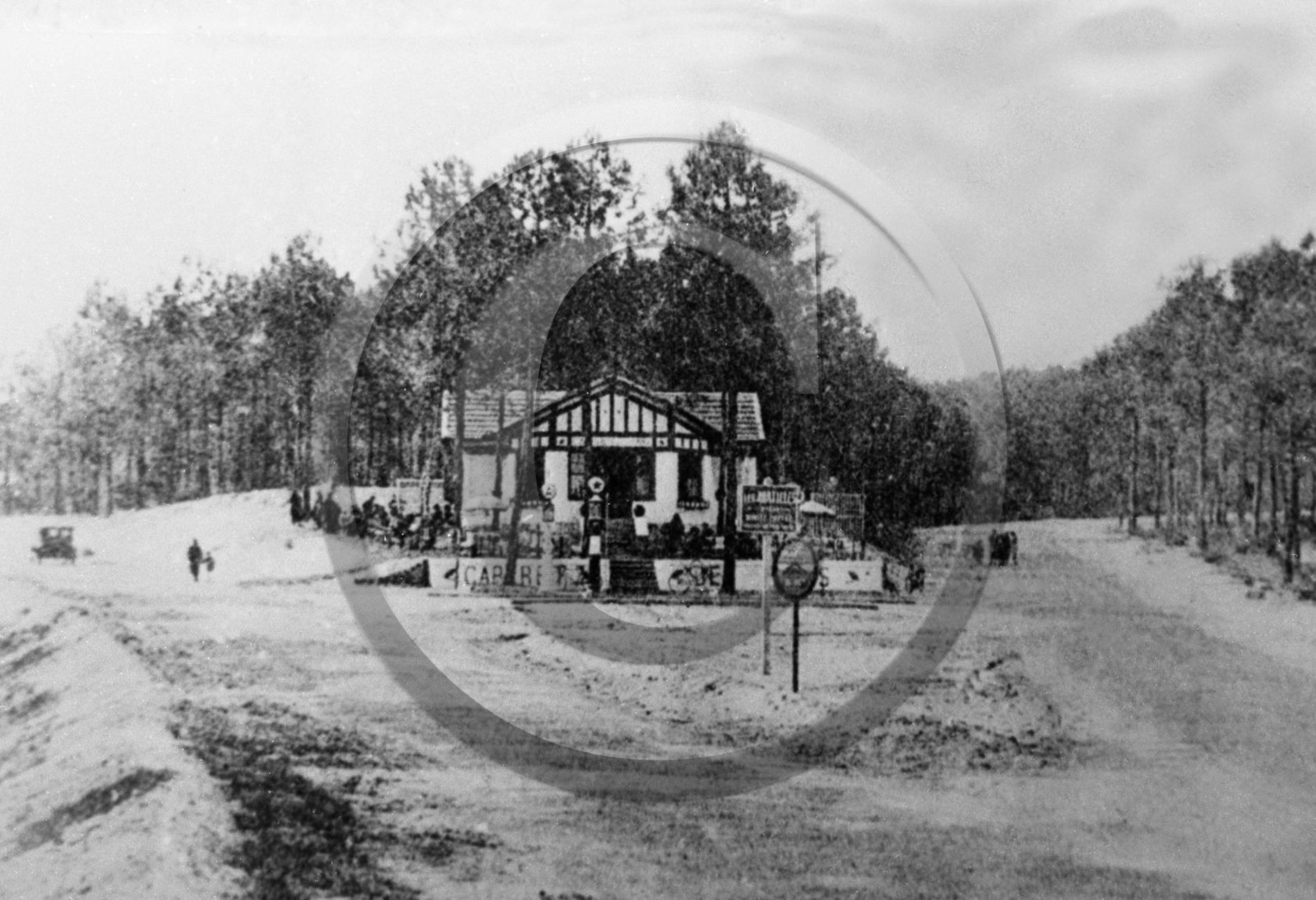 arc 4344 cabaret des pins  photo .jpg