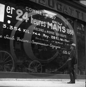 25  R. Dorange vitrine Bugatti  .jpg