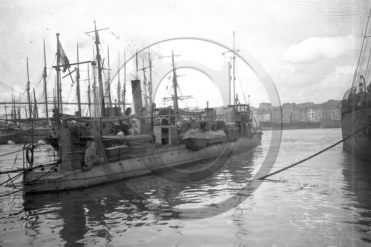 vi  1179  navire de guerre série marseille ,toulon,st trop.st raphael,freju.jpg
