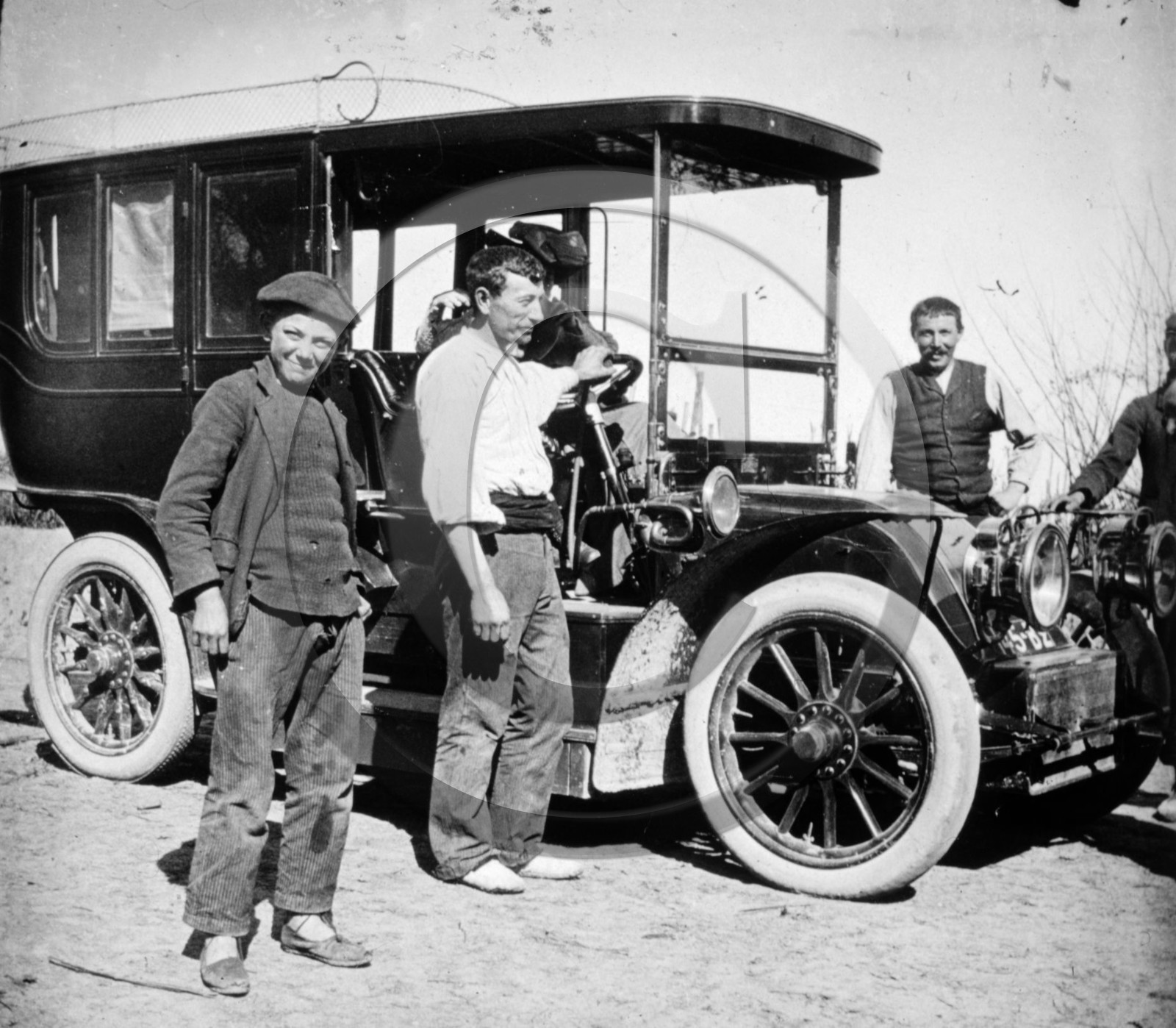 au 4145  ancètre  .jpg