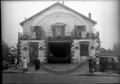 vi  1394 garage reynaud.jpg