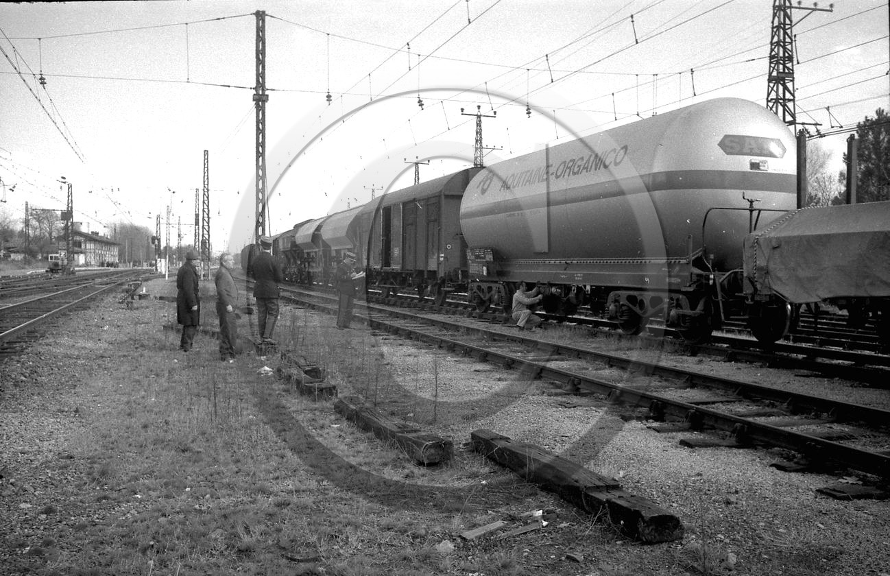 pochette 9470 gare de lamothe 1.12.1970  .4.jpg