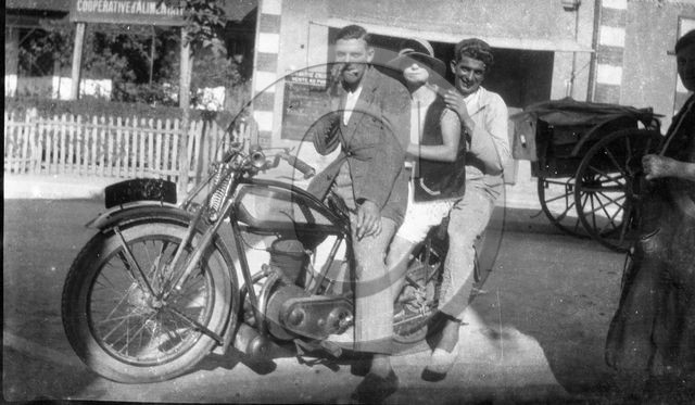 mov 262 moto Cazenave .jpg