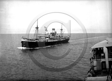 BA 935 paquebot des chargeur reunis echange des signaux  par pavillon .jpg