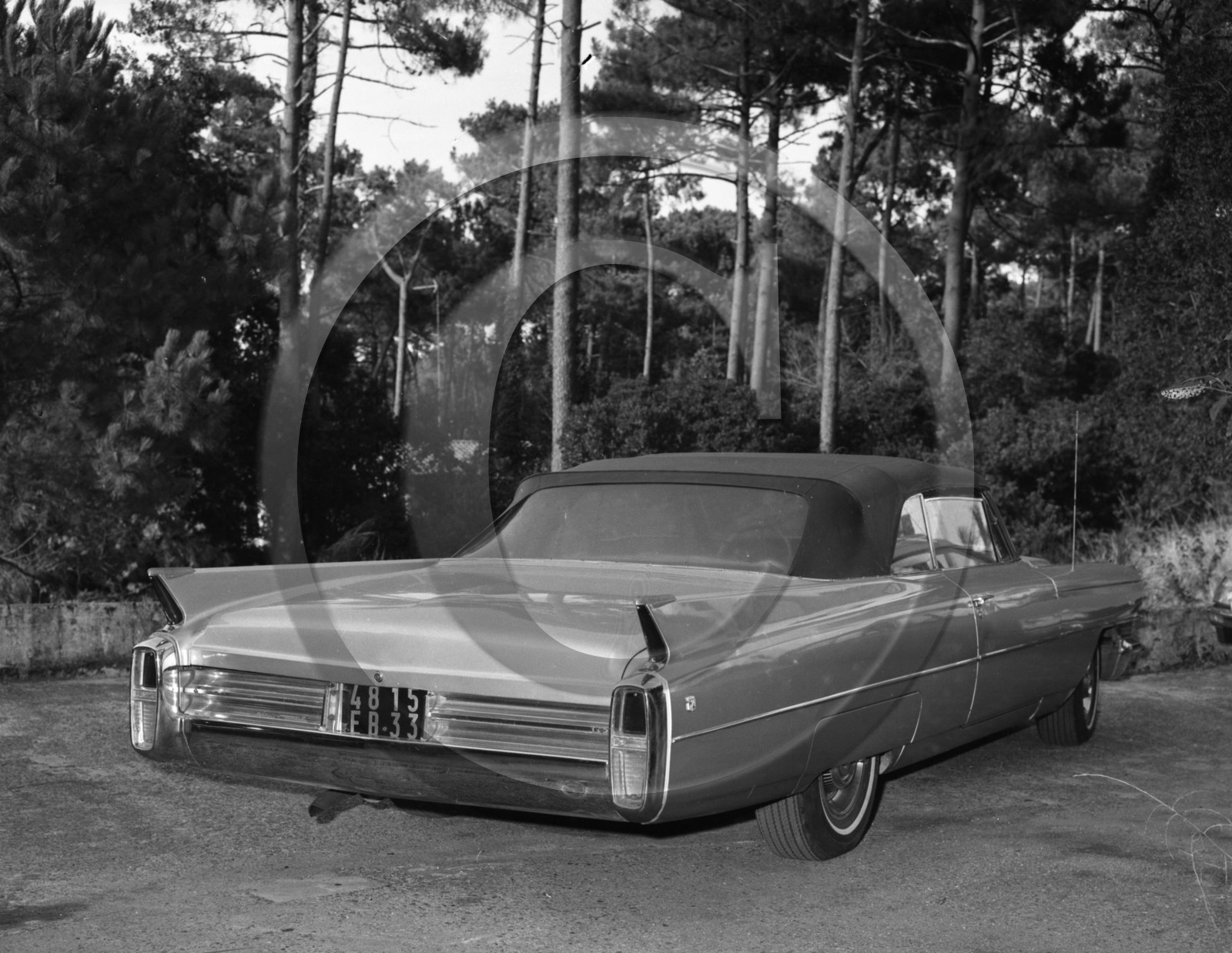 AU 372 Cadillac Fleetwood cabriolet 1963 .jpg