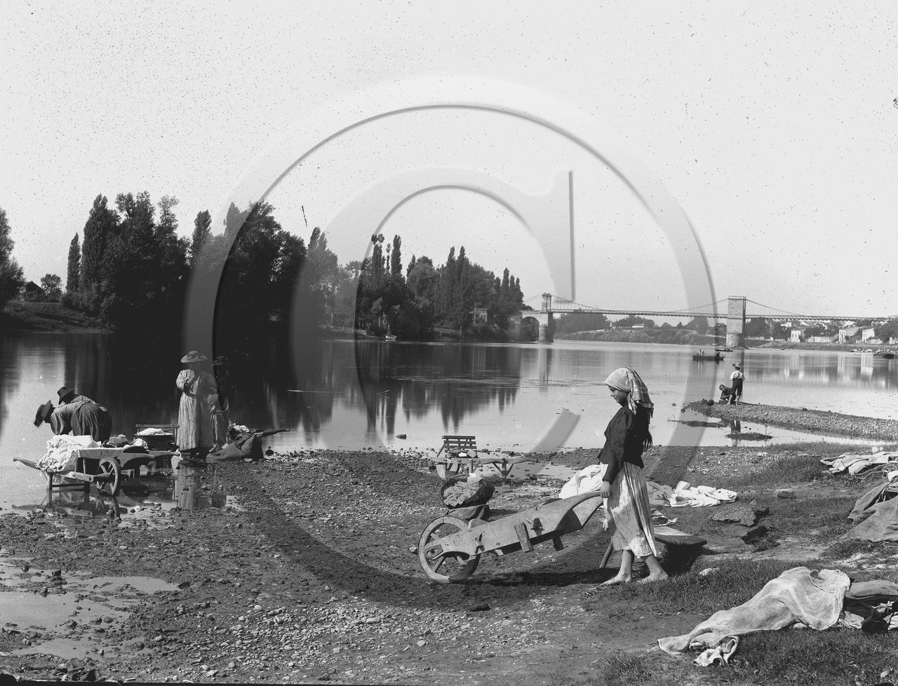 vi  1561 LAVANDIERES copier.jpg