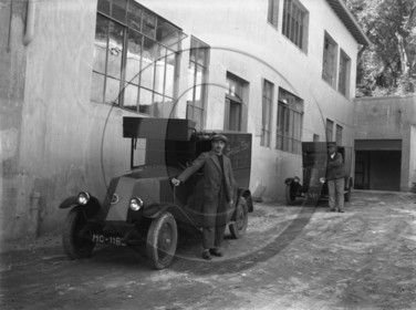 AUU 3 Renault camionnette Beau Noir Menton .jpg