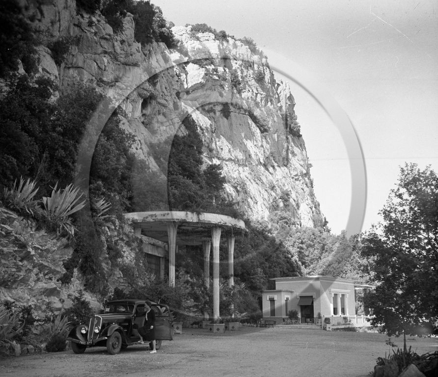 AU 2328 Peugeot .jpg